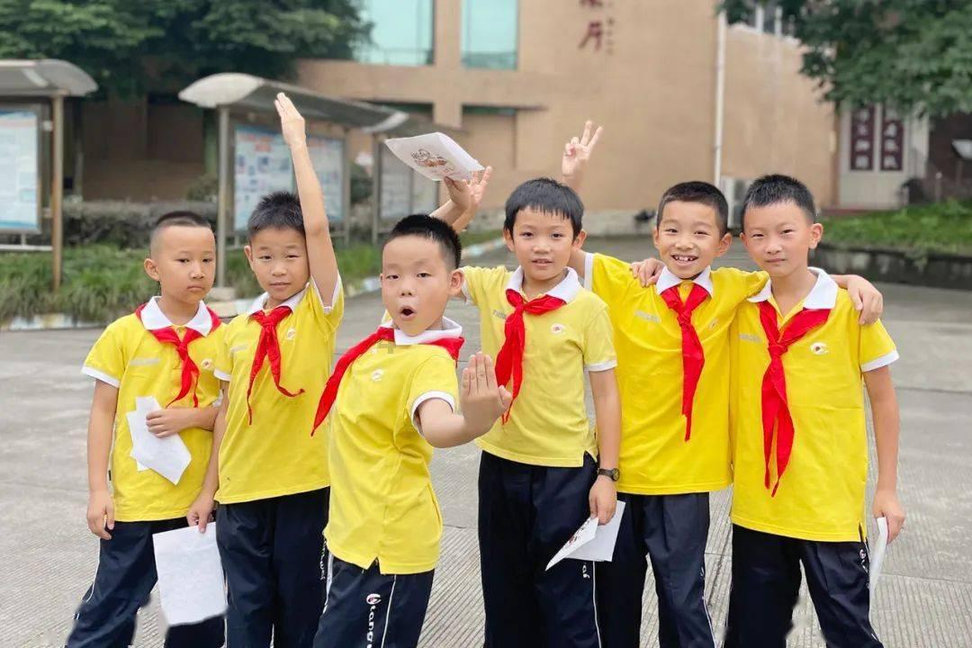 中国羽毛球队印尼赛连夺2冠,谭宁刘圣书逆转胜,雅思横扫对手