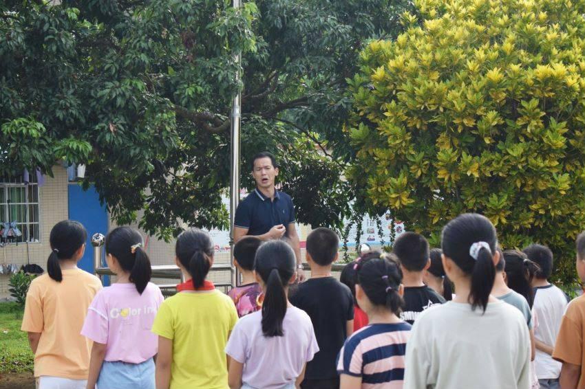 学生应该如何从别人身上学习好的学习习惯？游戏画面