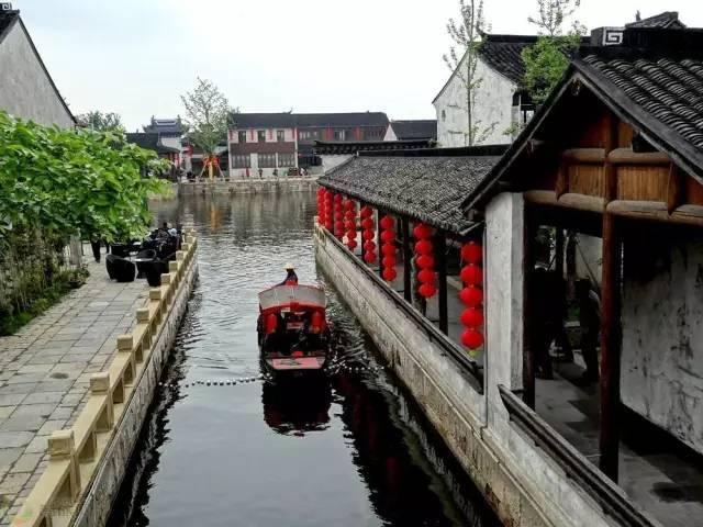 恐龙绝地逃生